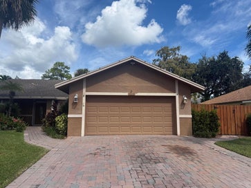 835 IVY Drive Wellington FL 33414