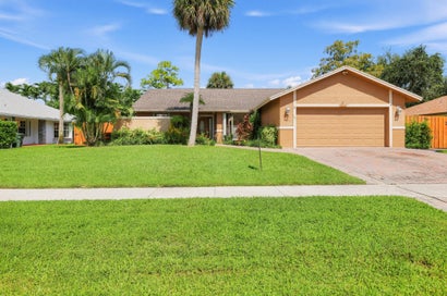 835 IVY Drive Wellington FL 33414