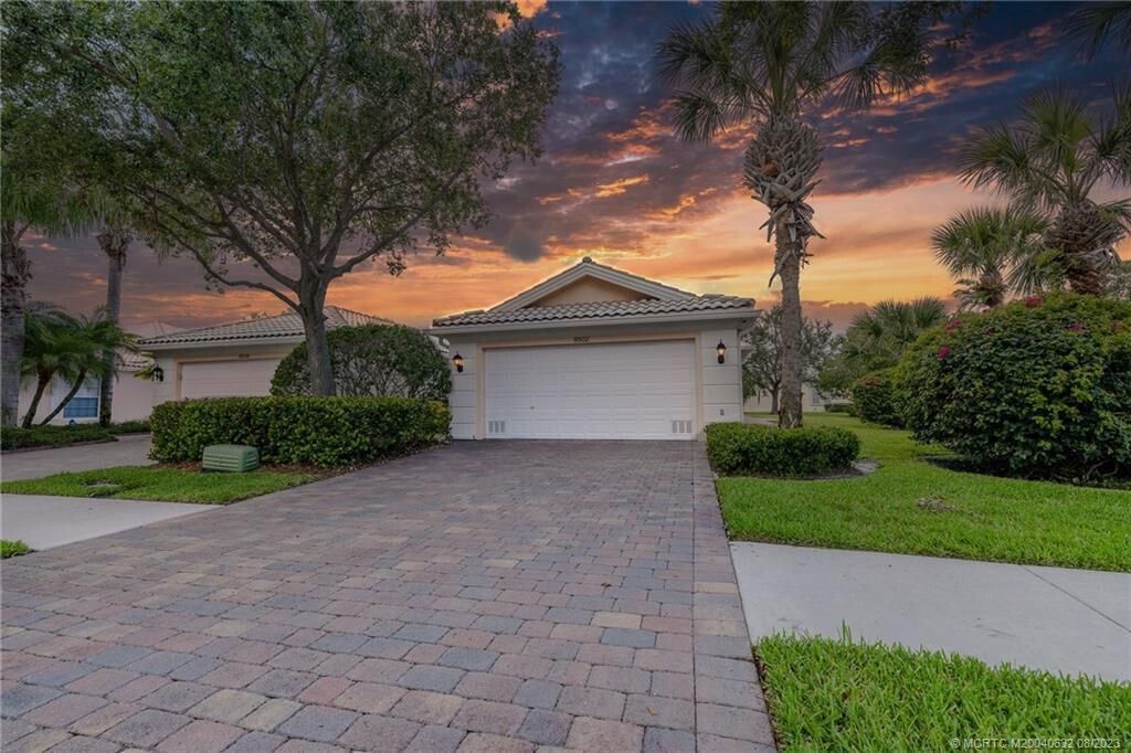 Photo of 8502 SE Retreat Drive, Hobe Sound, FL 33455 (MLS # R11021181)