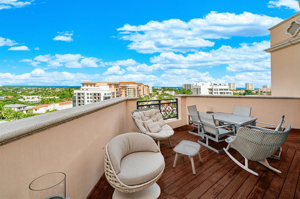 200 EAST PALMETTO PARK CO - Residential