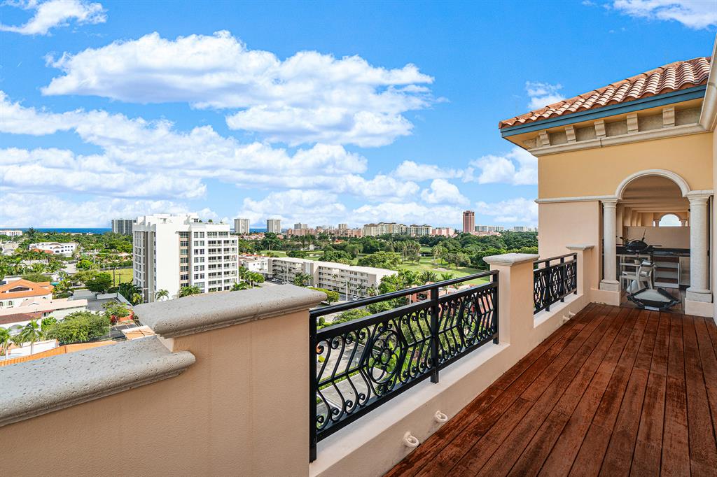 200 EAST PALMETTO PARK CO - Residential