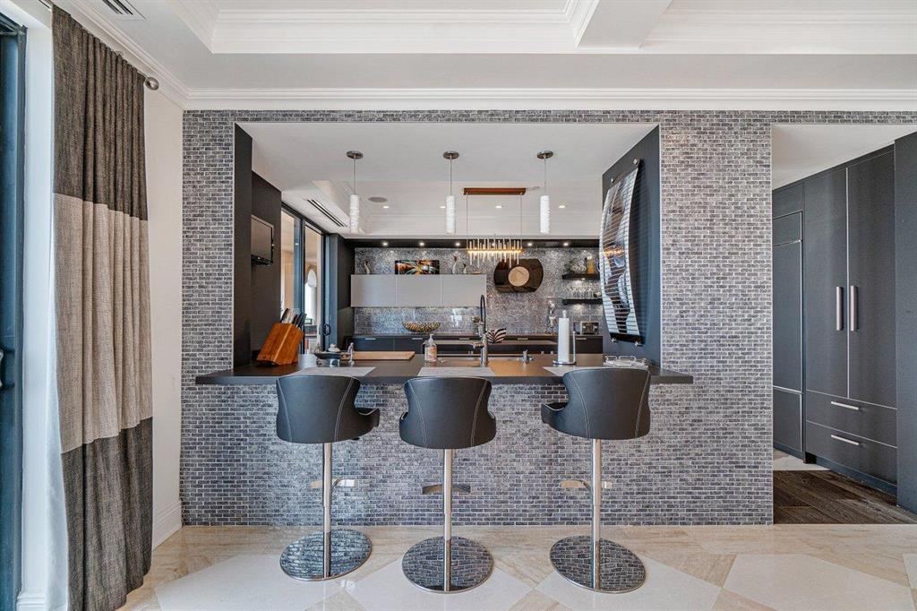 200 EAST PALMETTO PARK CO - Residential