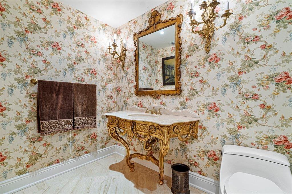 200 EAST PALMETTO PARK CO - Residential