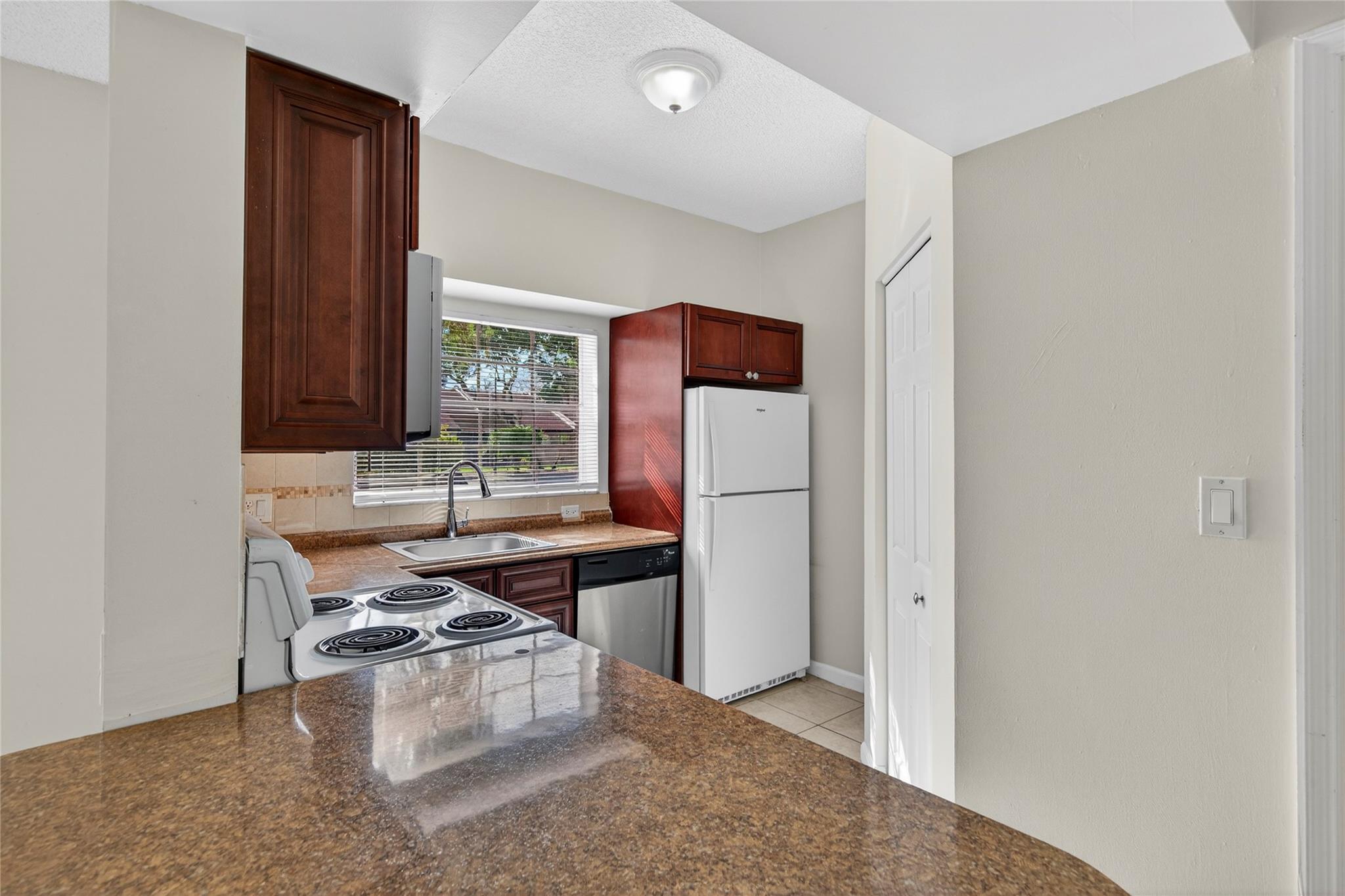 Waters Edge At Deerfield - Residential Lease