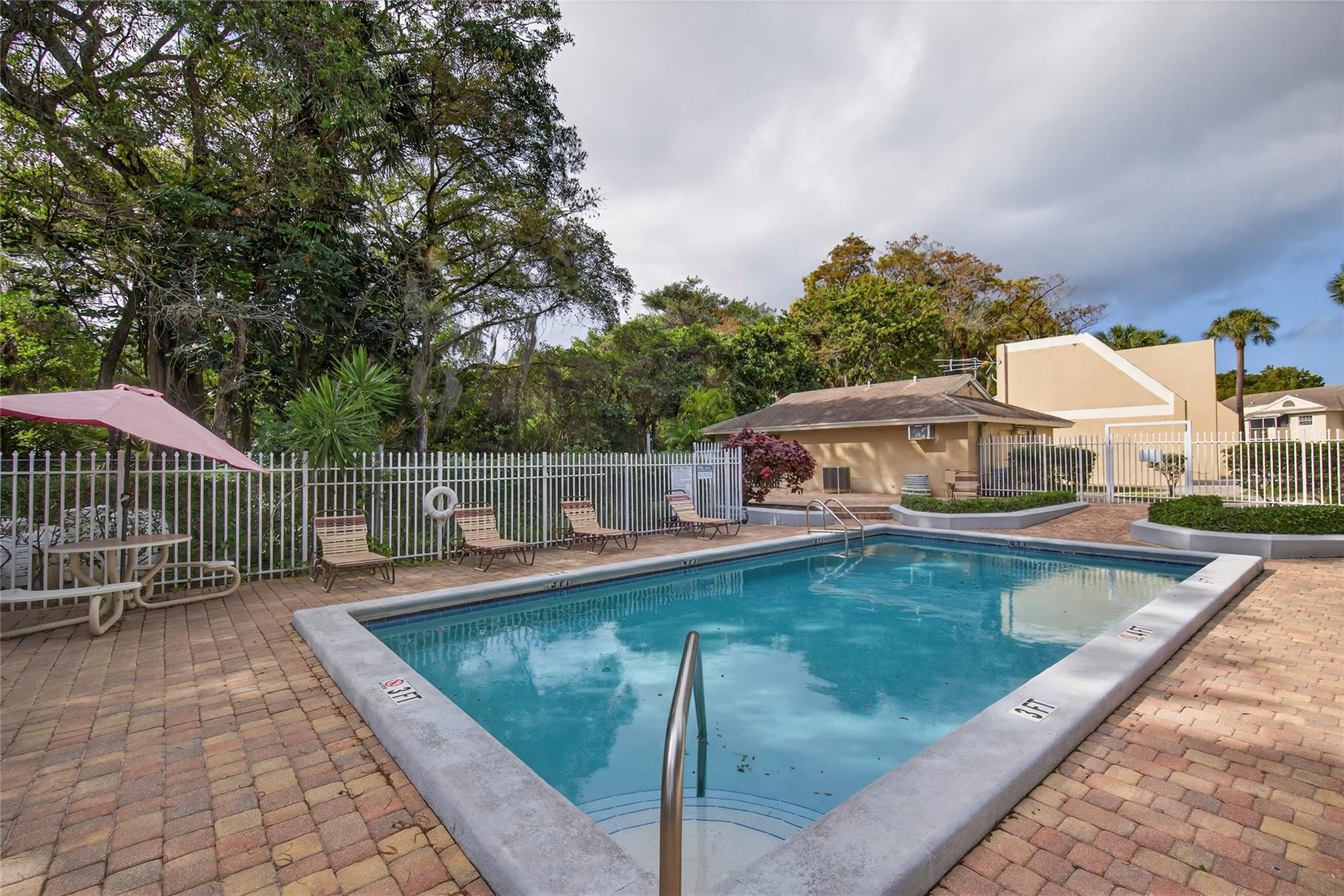 Waters Edge At Deerfield - Residential Lease