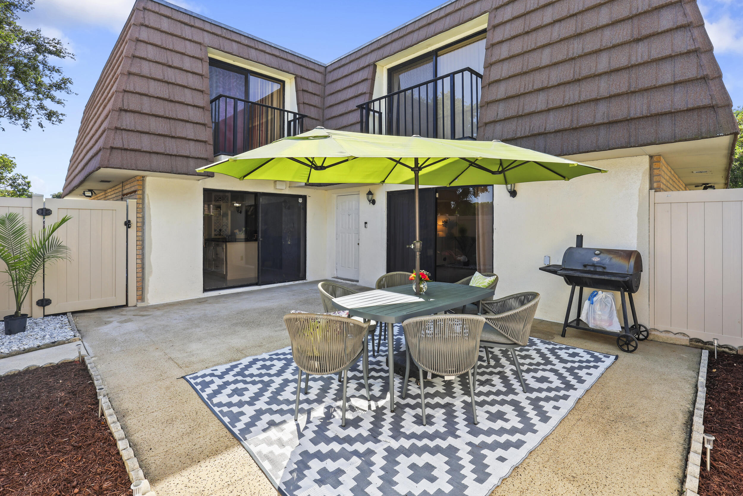 HERITAGE VILLAGE OF P B LAKES - Residential