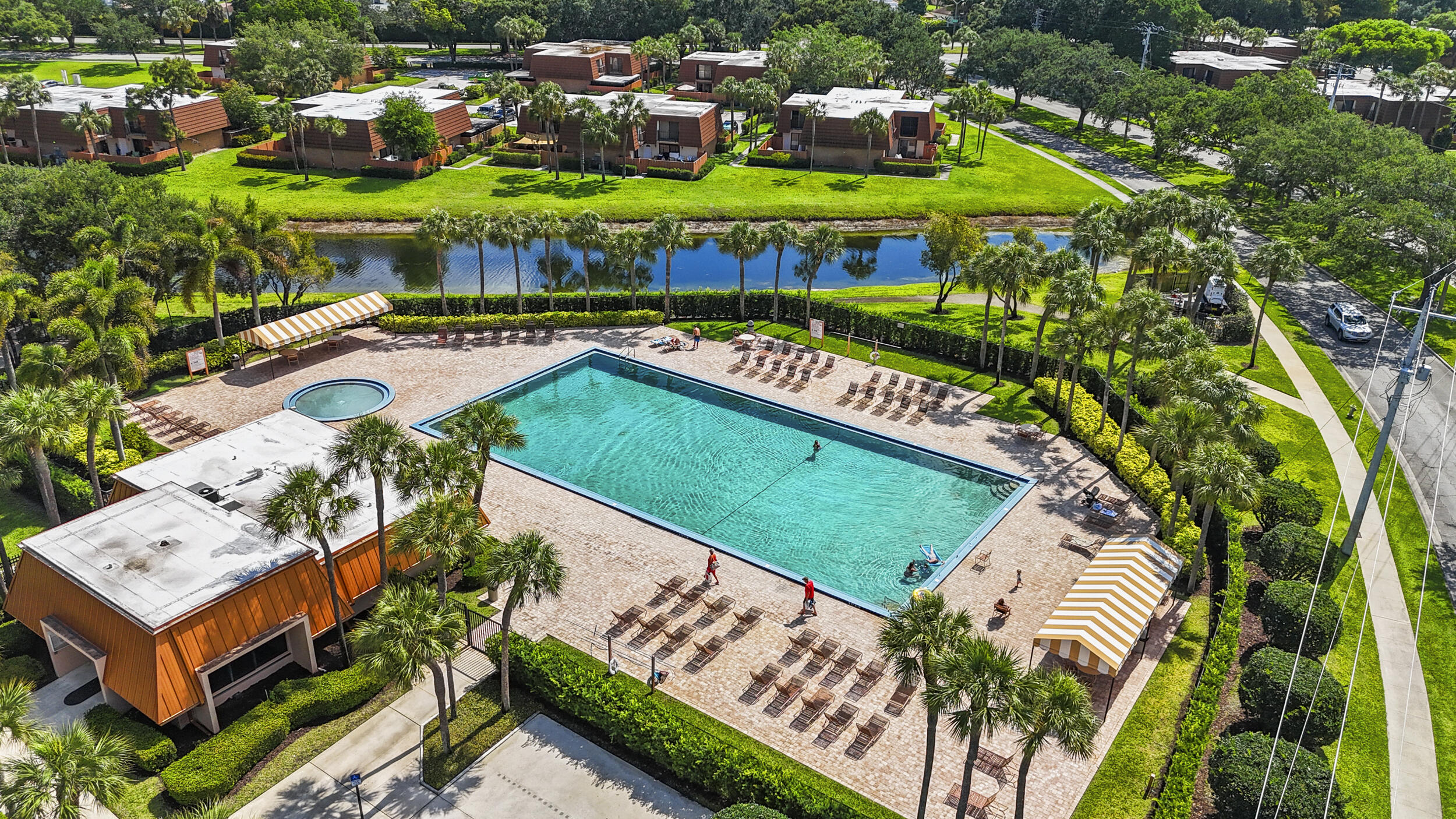 HERITAGE VILLAGE OF P B LAKES - Residential