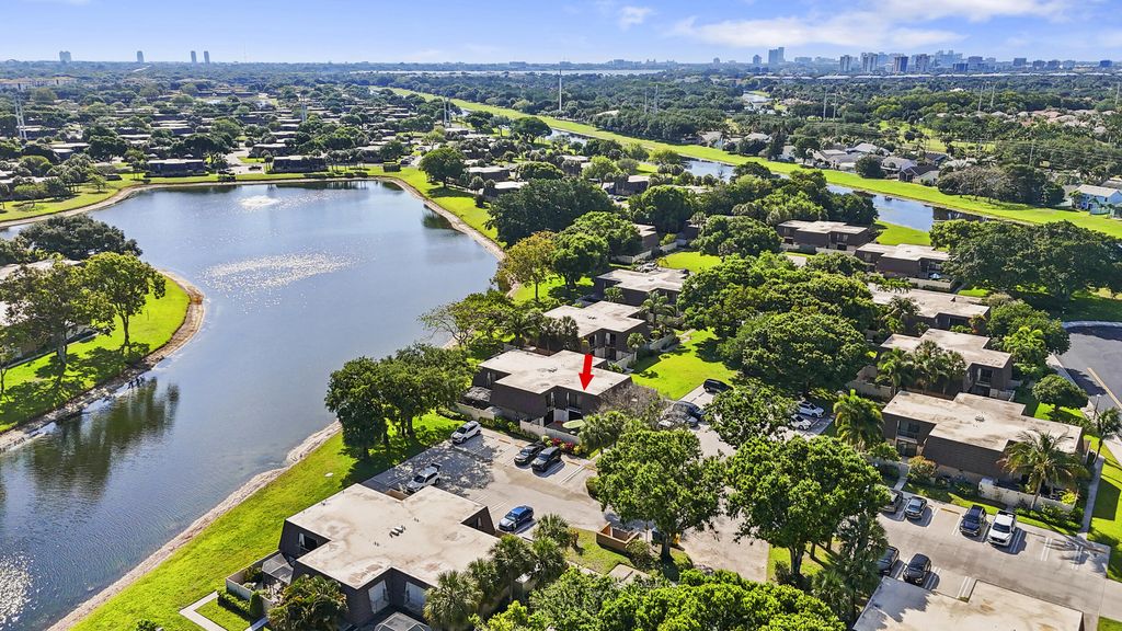 Photo of 7813 78th Way, West Palm Beach, FL 33407 (MLS # B26027337)