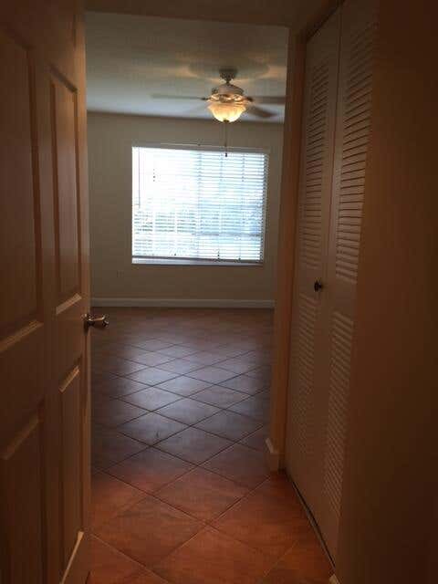 Photo of 404 Villa Cir, Boynton Beach, FL 33435 (MLS # R11041008)
