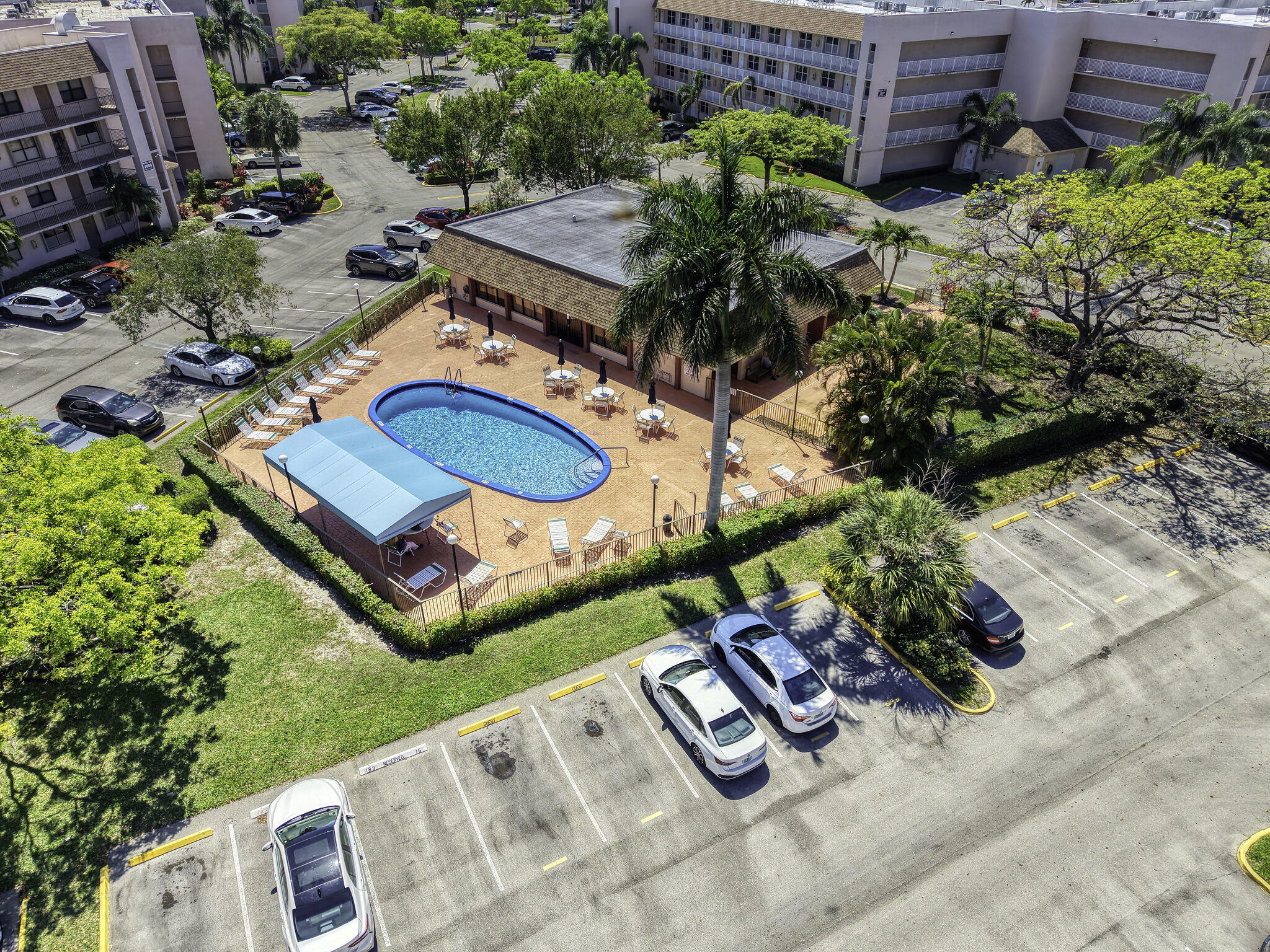 SUNRISE LAKES 183 CONDO - Residential