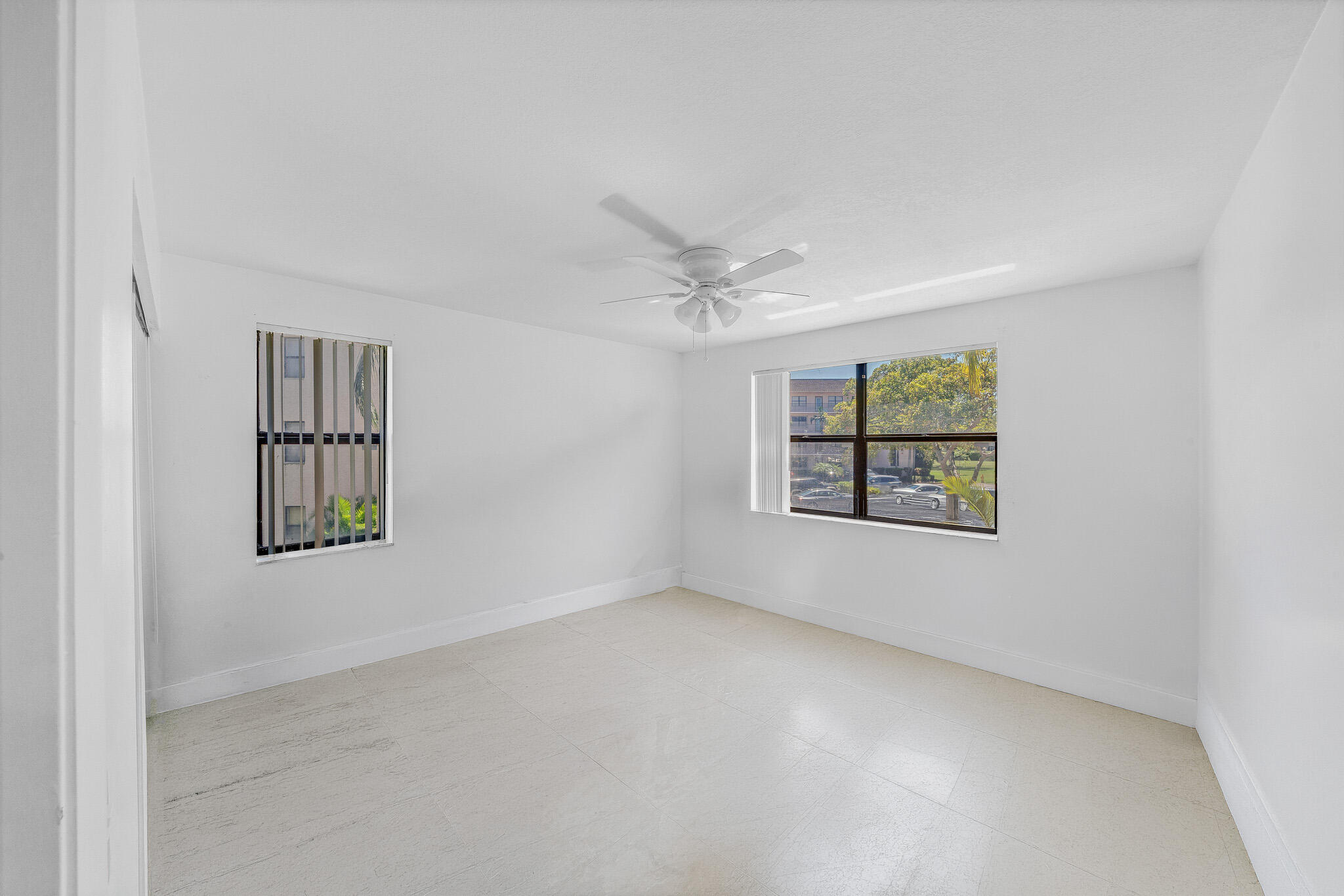 SUNRISE LAKES 183 CONDO - Residential