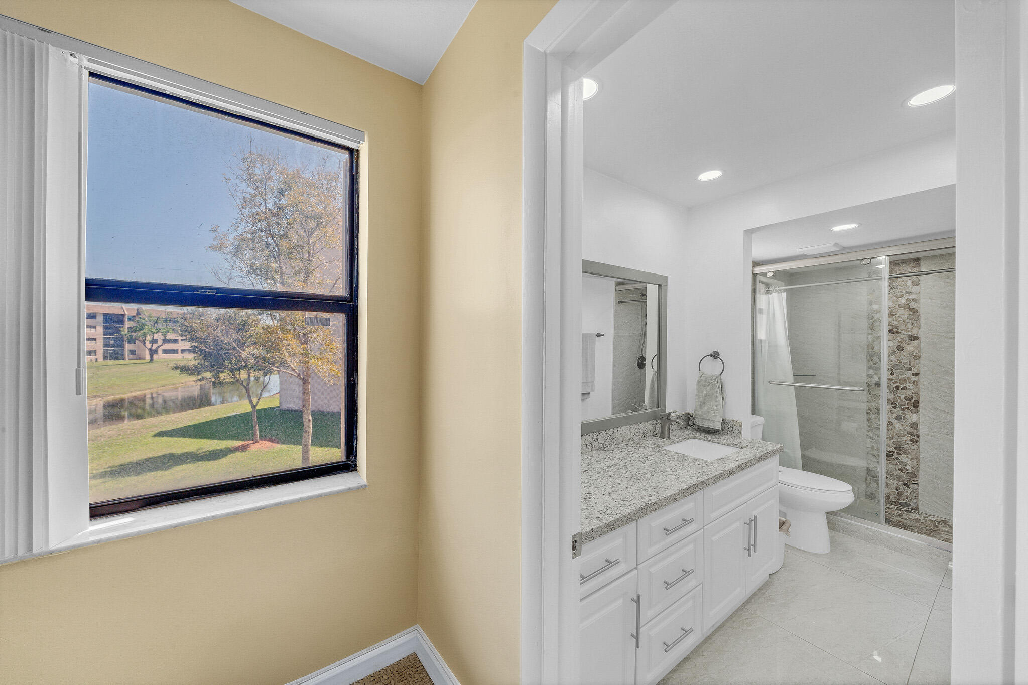 SUNRISE LAKES 183 CONDO - Residential