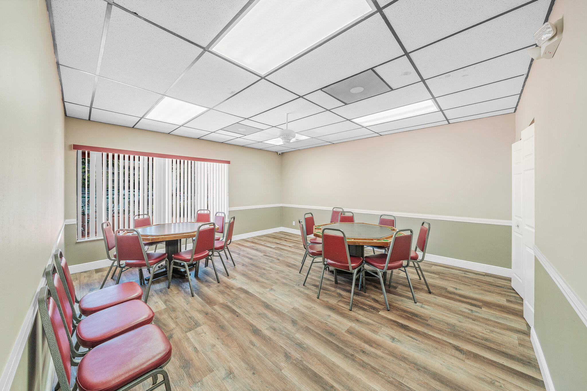 SUNRISE LAKES 183 CONDO - Residential