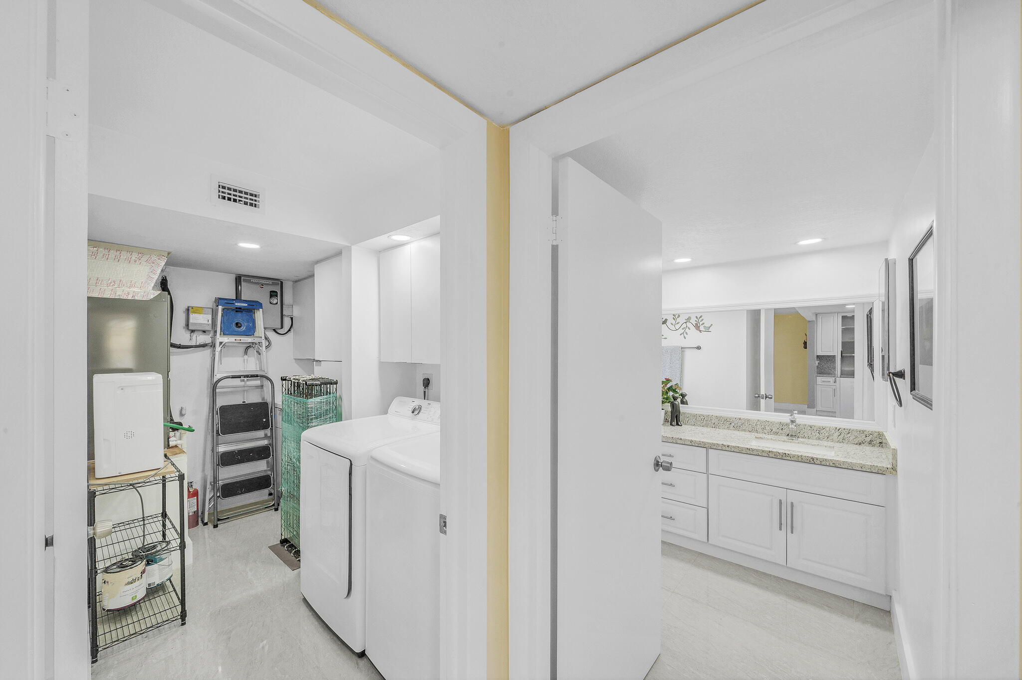 SUNRISE LAKES 183 CONDO - Residential