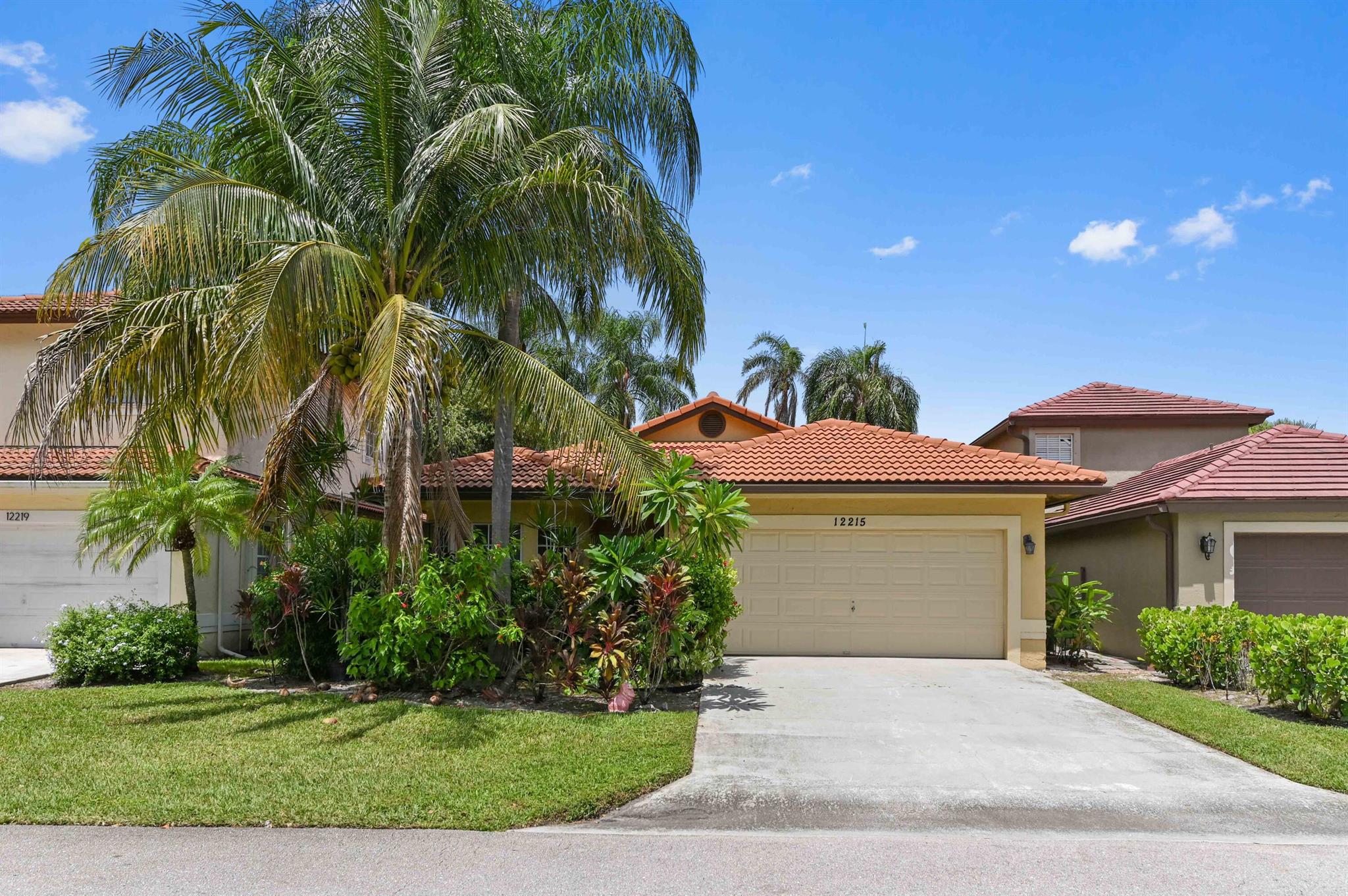 Welcome to this charming single-story home, perfectly situated in the desirable Wellington Downs community. This inviting residence features 3 bedrooms and 2 full bathrooms, offering a seamless blend of modern updates and classic comfort. As you step through the front door, a welcoming foyer leads to a beautifully updated kitchen on your left, complete with gleaming granite countertops, pristine white cabinets, and a cozy breakfast area--ideal for your morning coffee. The main living and dining areas combine to create an expansive, open space, enhanced by soaring vaulted ceilings that create a bright and airy atmosphere.