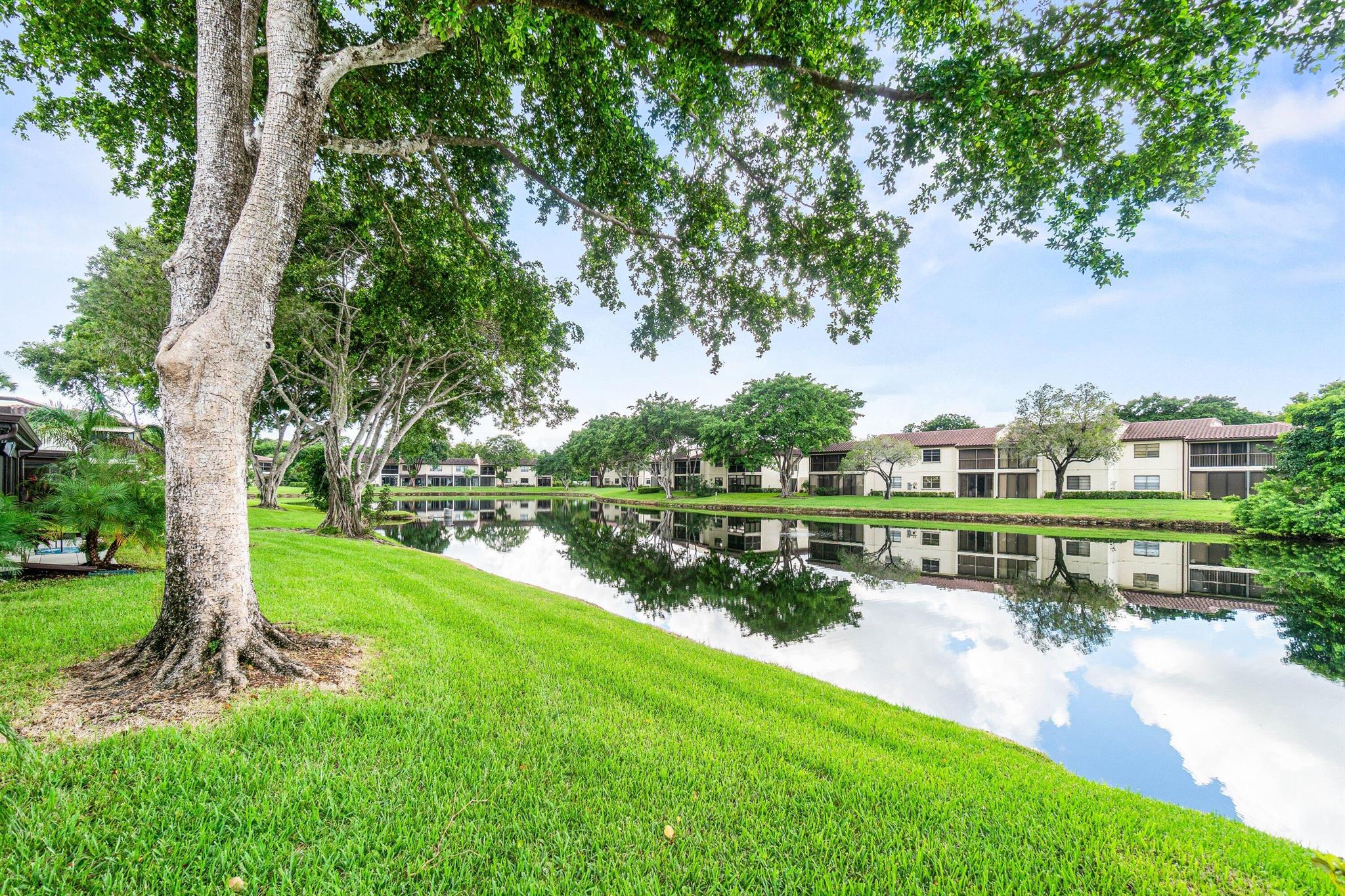 GLADES OF BOCA LAGO CONDO - Residential