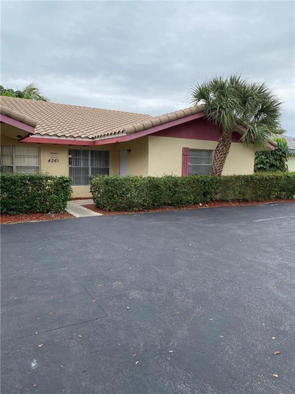 Photo of 4261 NW 114th Terrace, Coral Springs, FL 33065 (MLS # F10554740)
