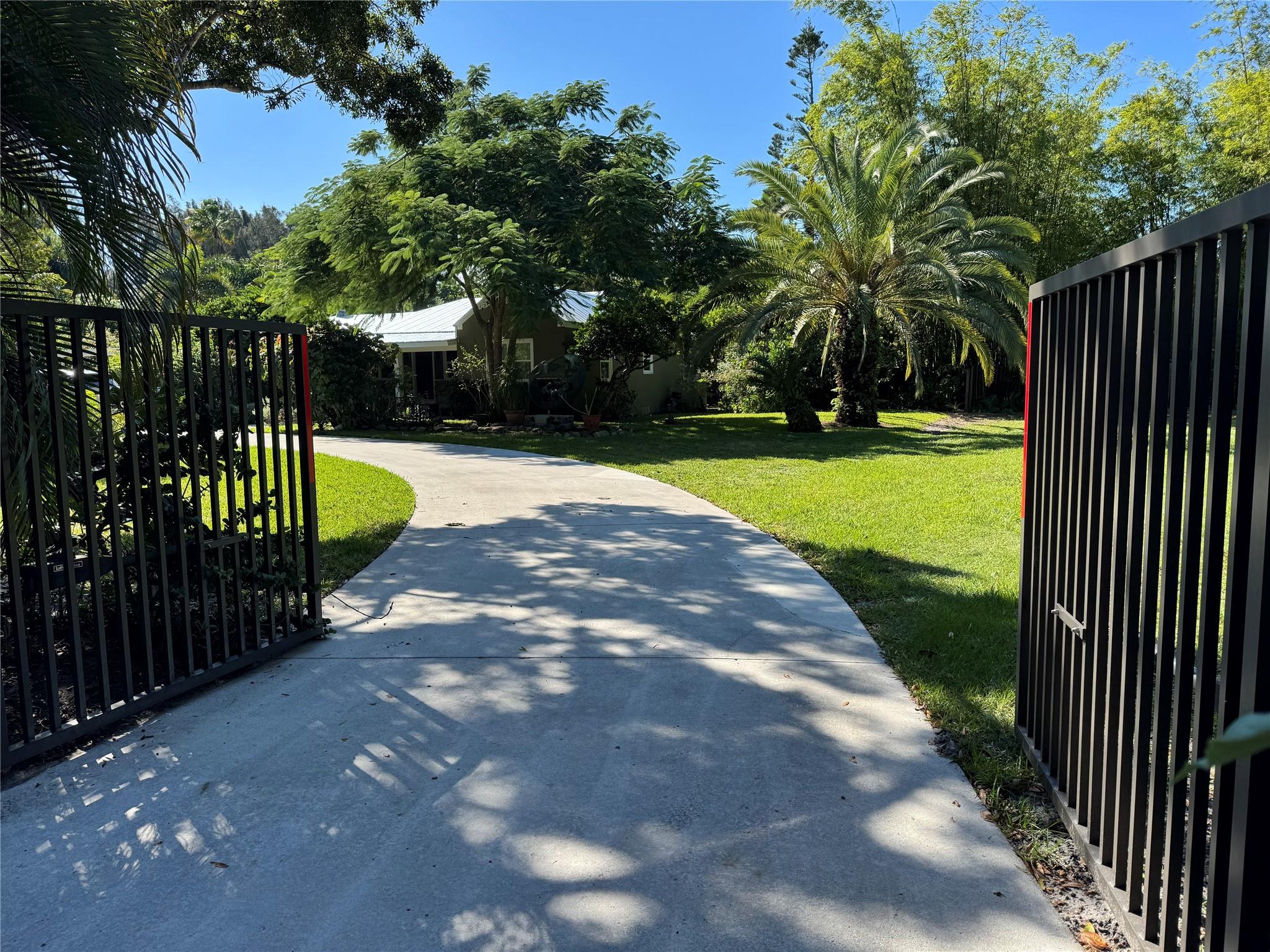 Braschs Green Acres - Residential