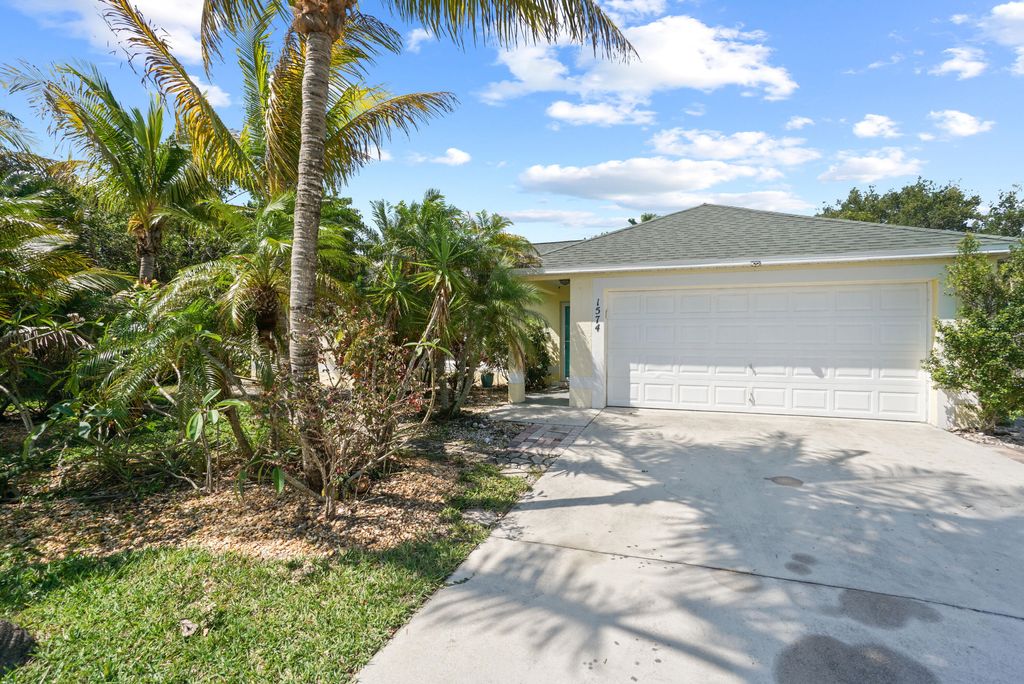 Photo of 1574 SE Appamattox Terrace, Port Saint Lucie, FL 34952 (MLS # R11167017)