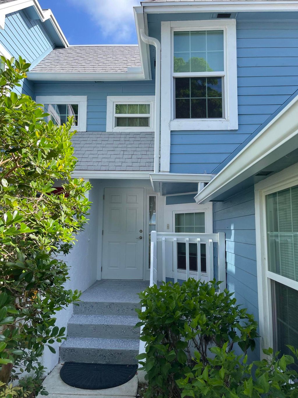 Photo of 505 Ocean Dunes Circle, Jupiter, FL 33477 (MLS # R11003399)