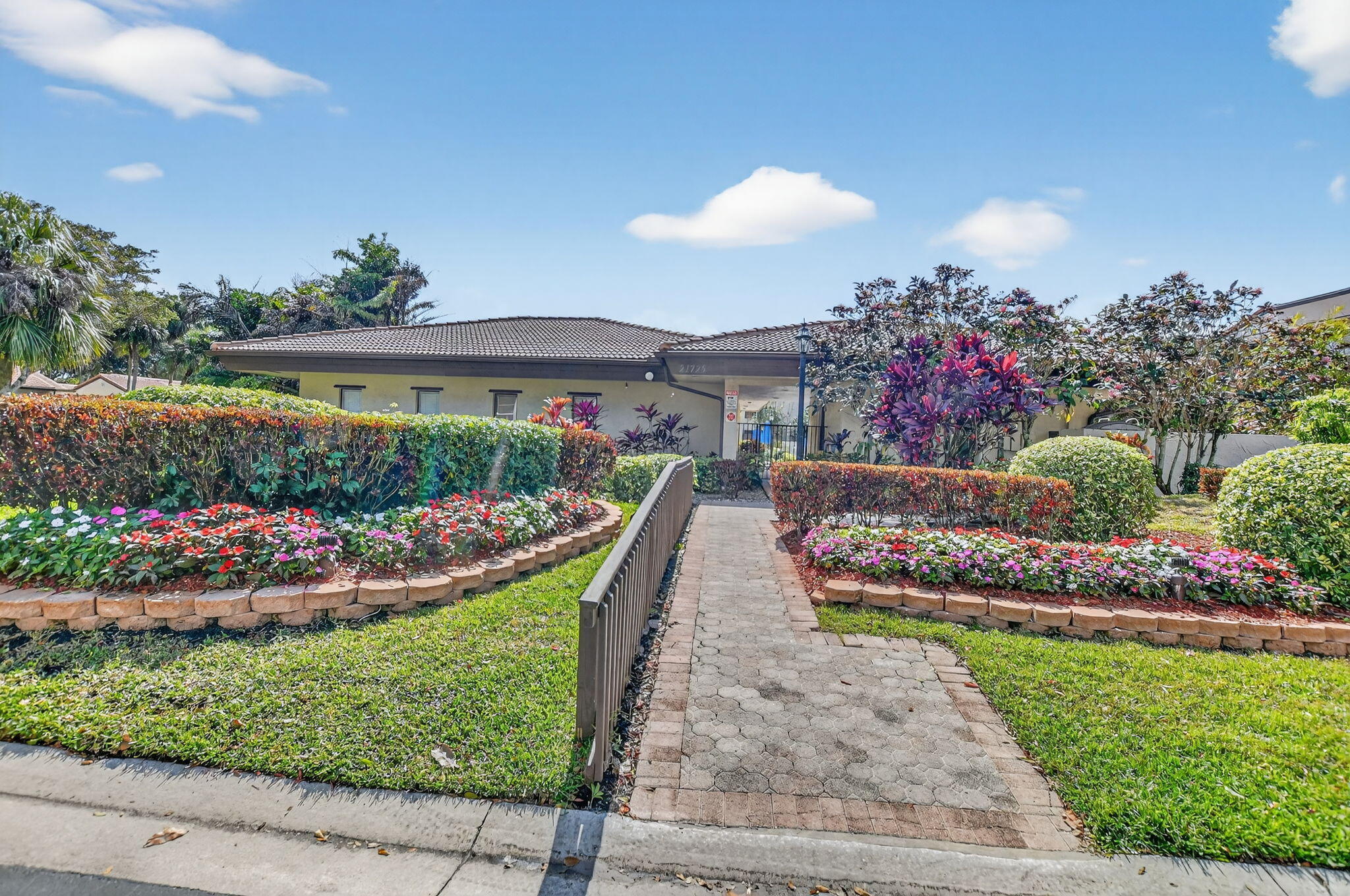 HORIZONS OF BOCA LAGO CONDO - Residential Lease