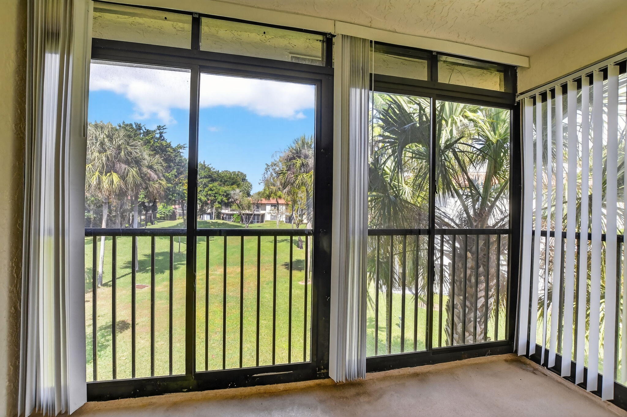 HORIZONS OF BOCA LAGO CONDO - Residential Lease