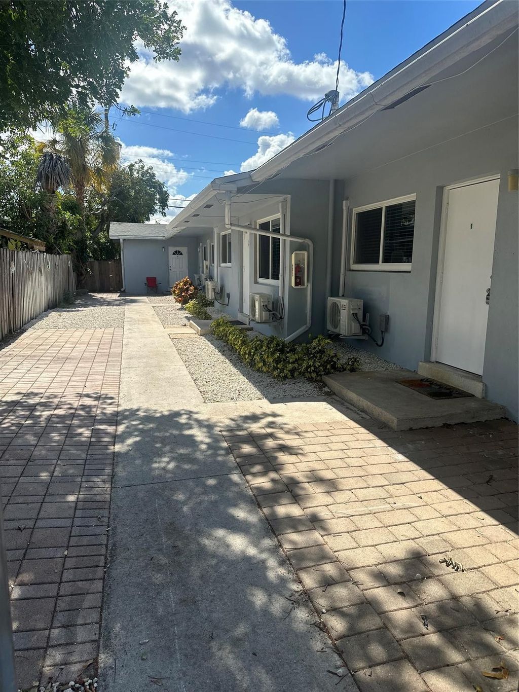 Photo of 704 SE 14th Court #1, Fort Lauderdale, FL 33316 (MLS # F10551165)