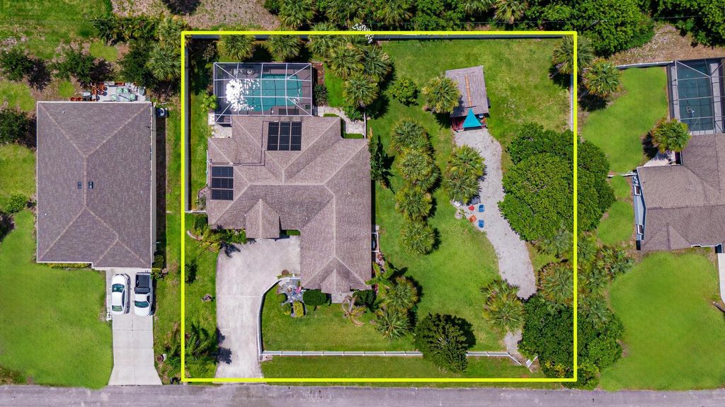 Photo of 138 Midvale Terrace, Sebastian, FL 32958 (MLS # R10999993)