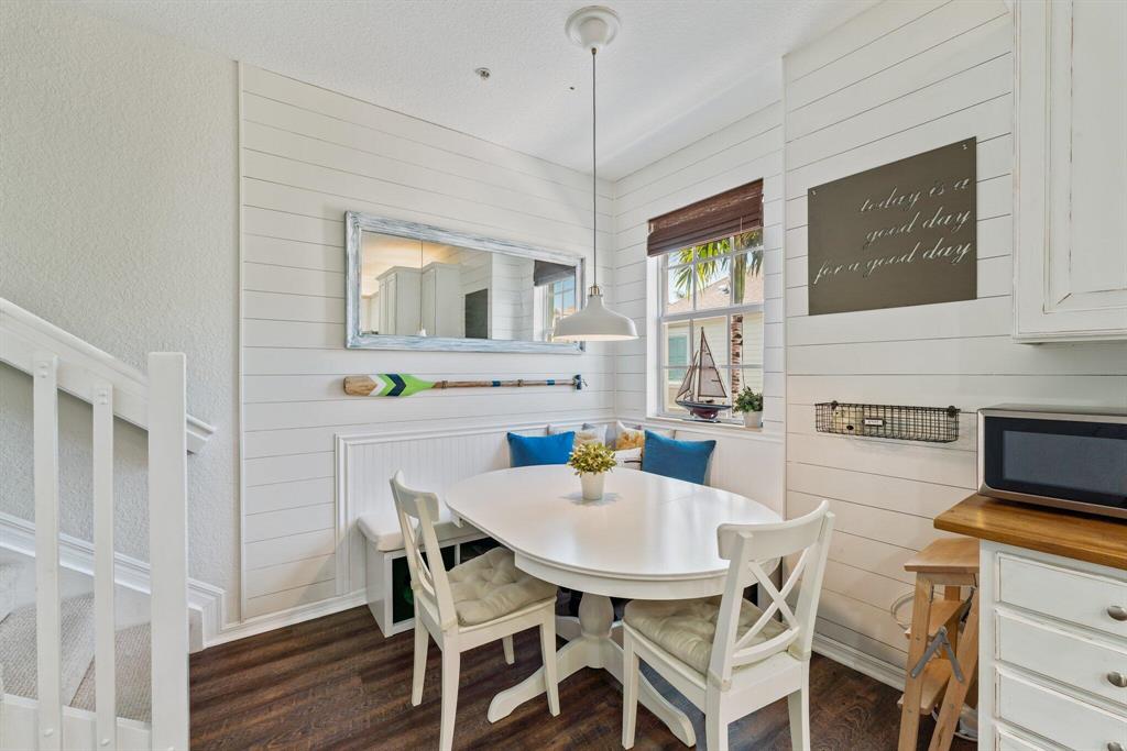 SANDPIPER COVE AT BOTANICA CONDO - Residential