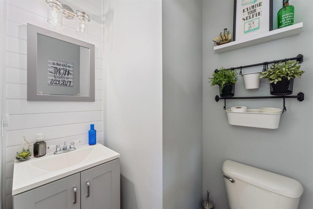 SANDPIPER COVE AT BOTANICA CONDO - Residential