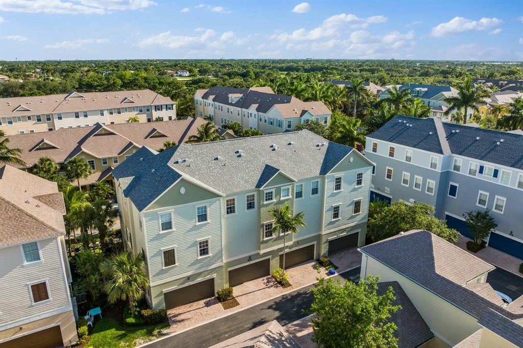 SANDPIPER COVE AT BOTANICA CONDO - Residential