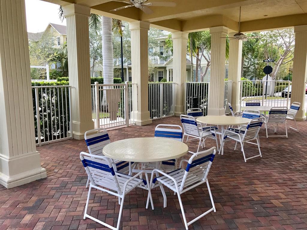 SANDPIPER COVE AT BOTANICA CONDO - Residential