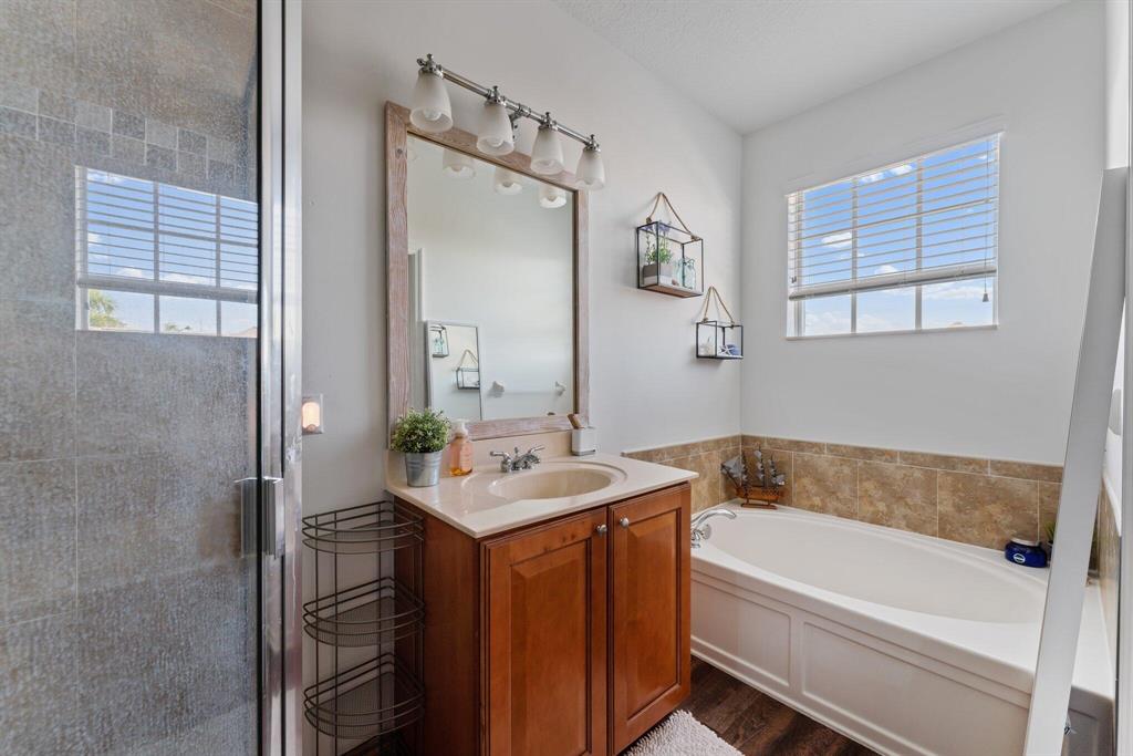 SANDPIPER COVE AT BOTANICA CONDO - Residential