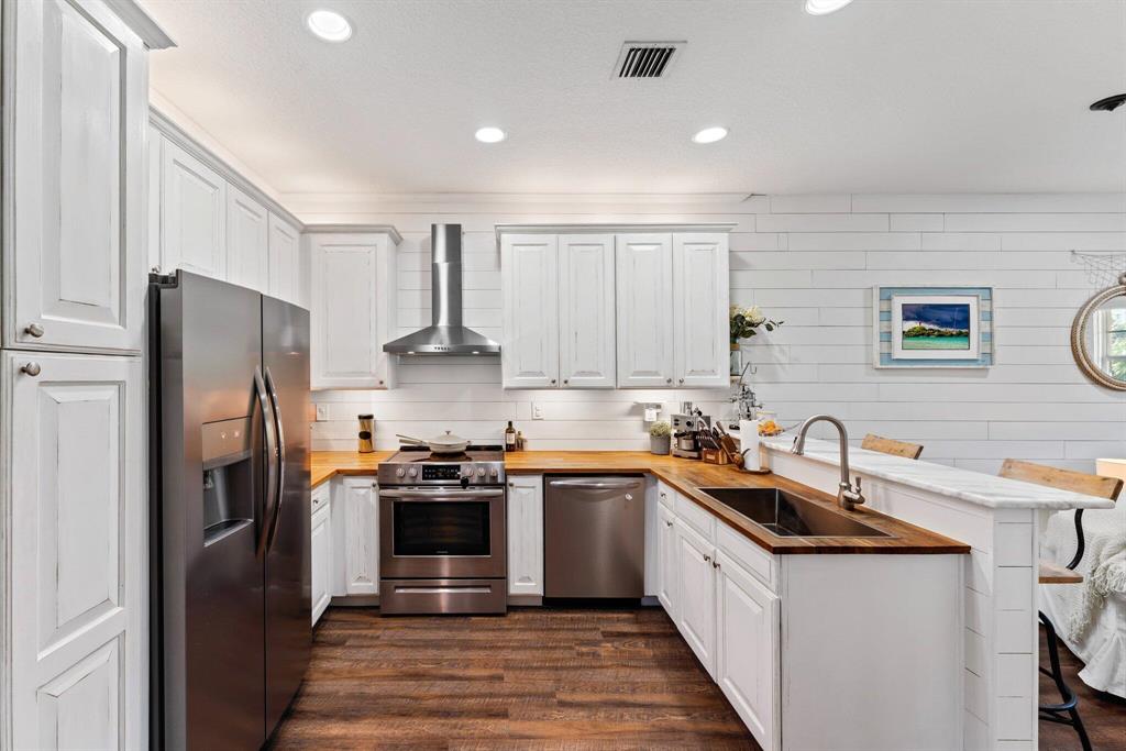 SANDPIPER COVE AT BOTANICA CONDO - Residential