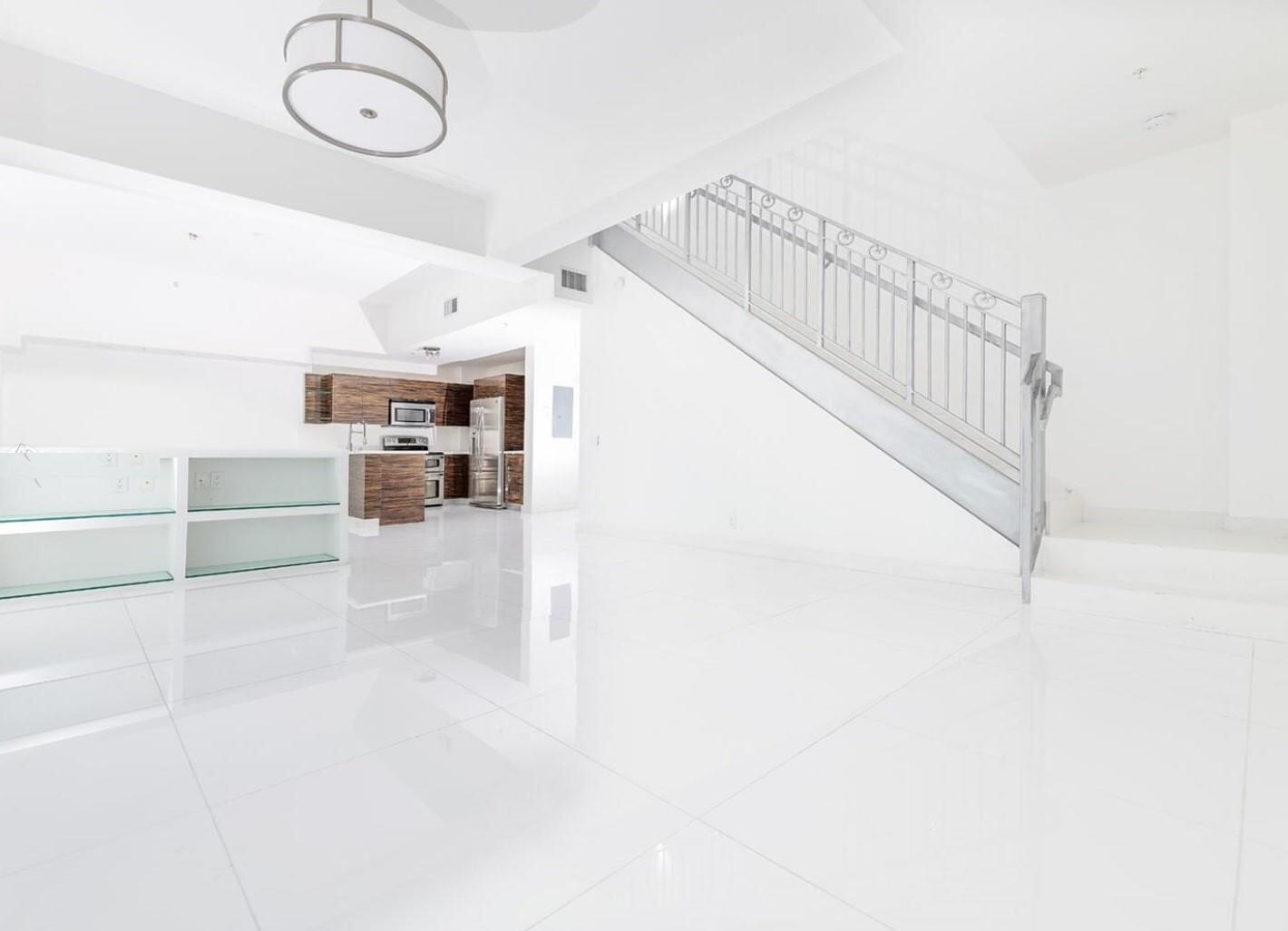 9499 Collins Avenue Ph-04
