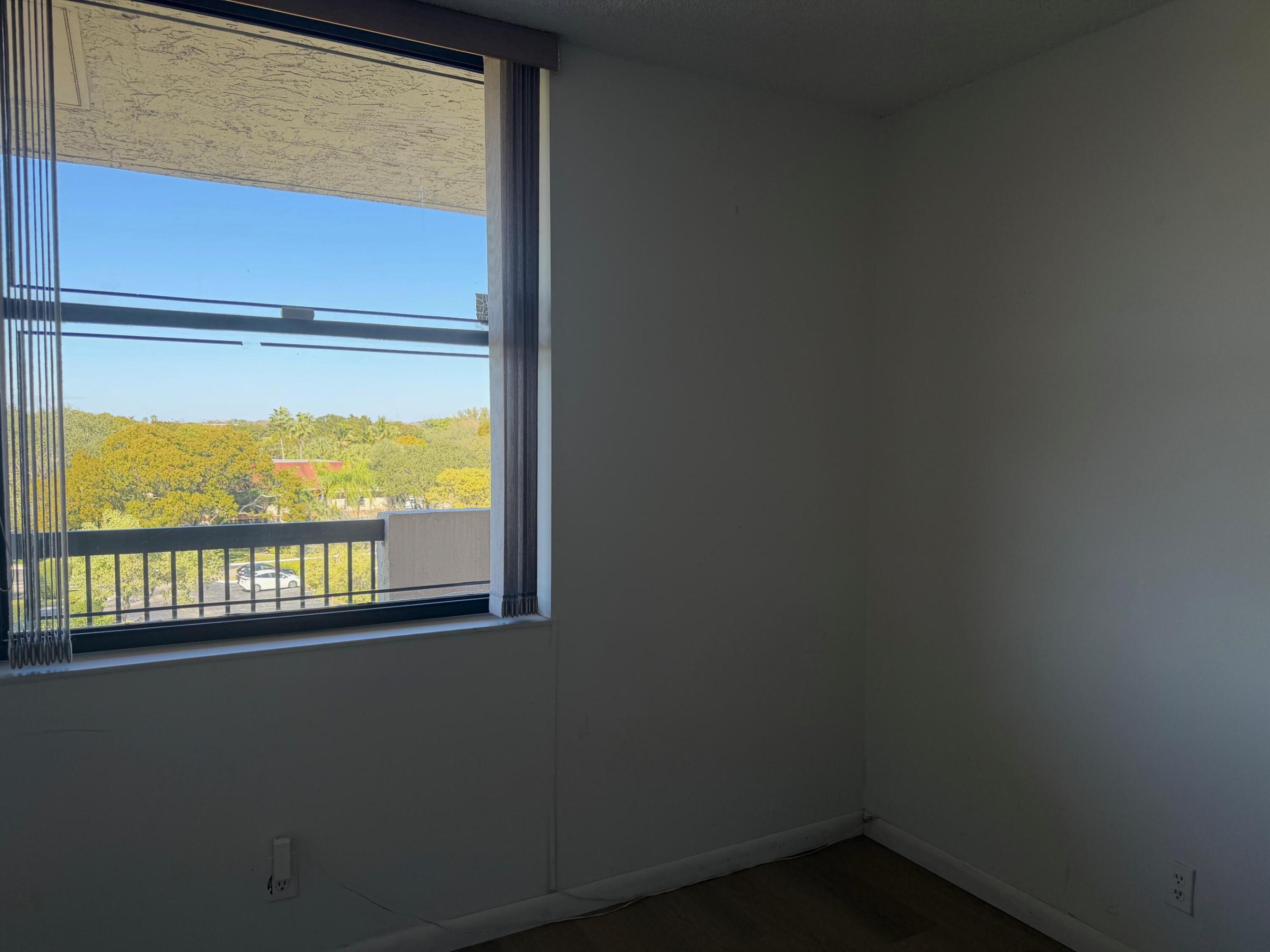 APPLEWOOD VILLAGE II-D CONDO - Residential