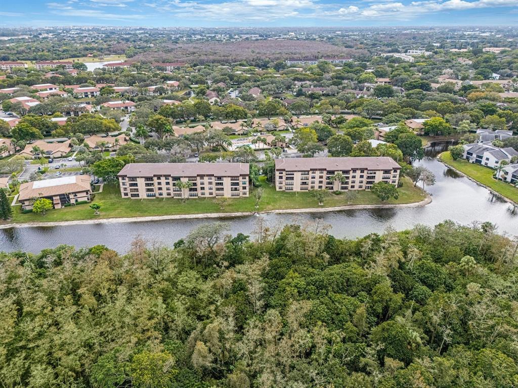 APPLEWOOD VILLAGE II-D CONDO - Residential