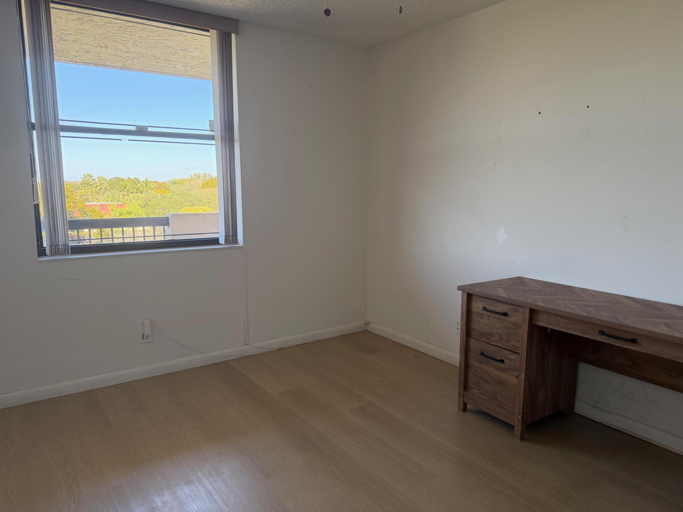 APPLEWOOD VILLAGE II-D CONDO - Residential