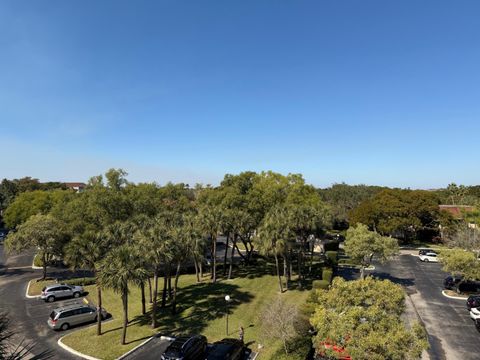 Tiny photo for 2766 S Carambola Cir Circle S #504, Coconut Creek, FL 33066 (MLS # B26007348)