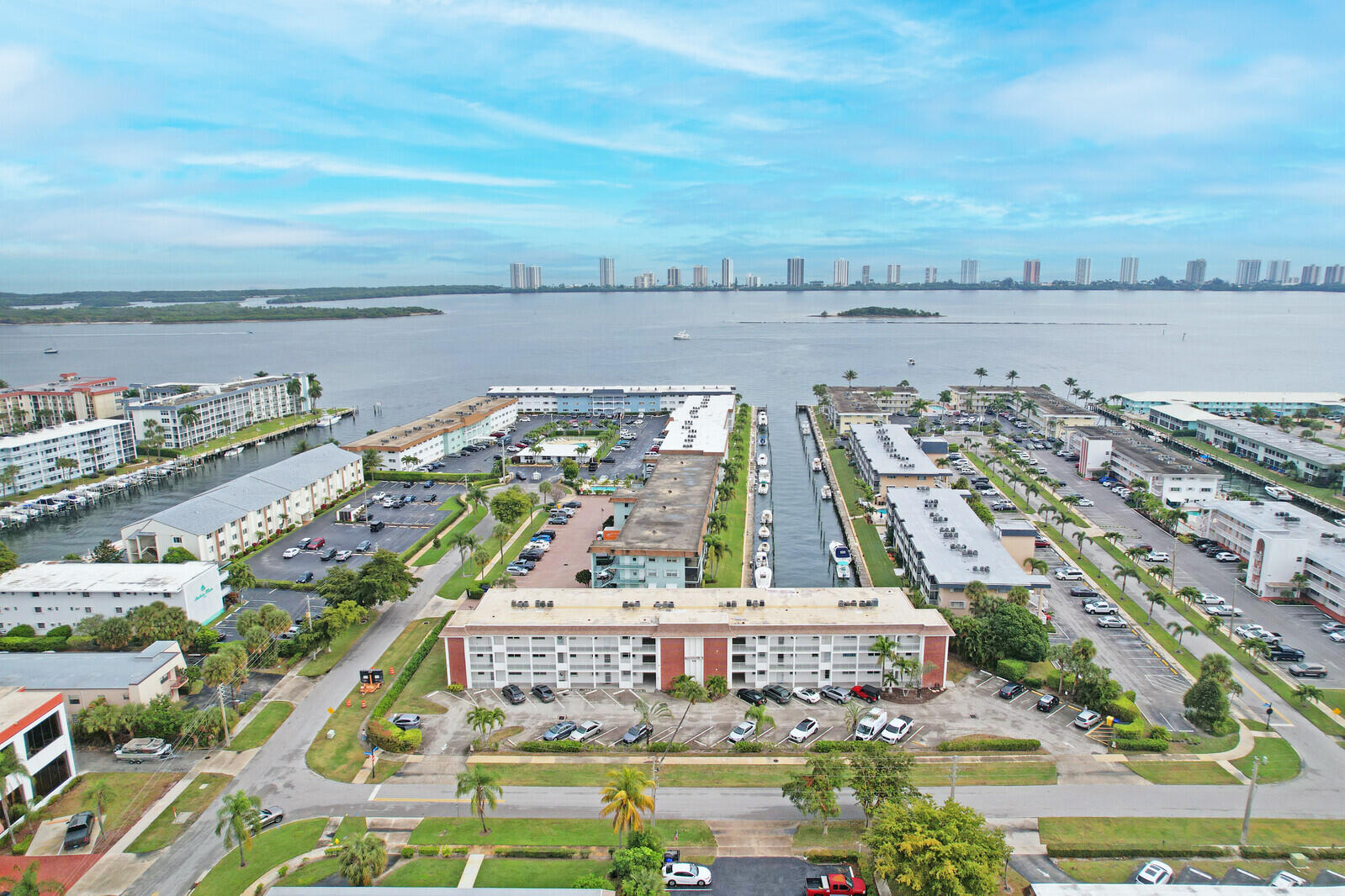 NORTHPORT CONDO APTS - Residential