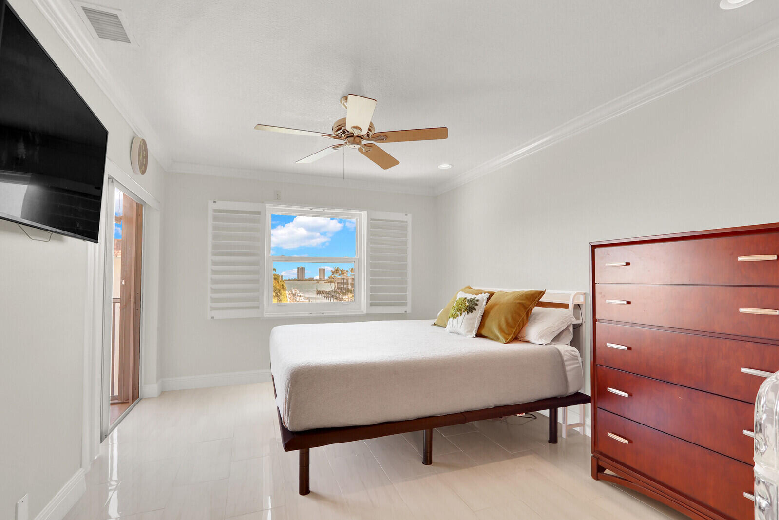 NORTHPORT CONDO APTS - Residential