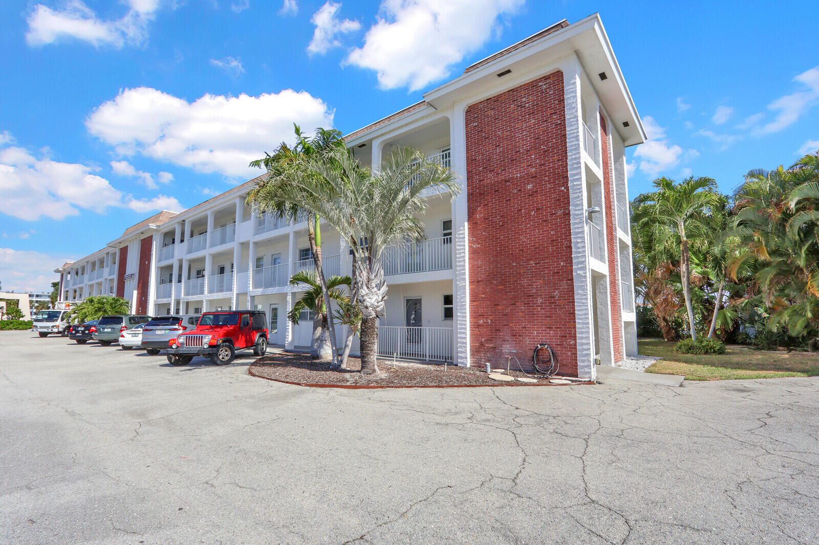 NORTHPORT CONDO APTS - Residential