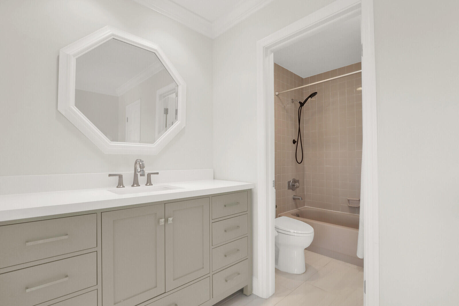 NORTHPORT CONDO APTS - Residential