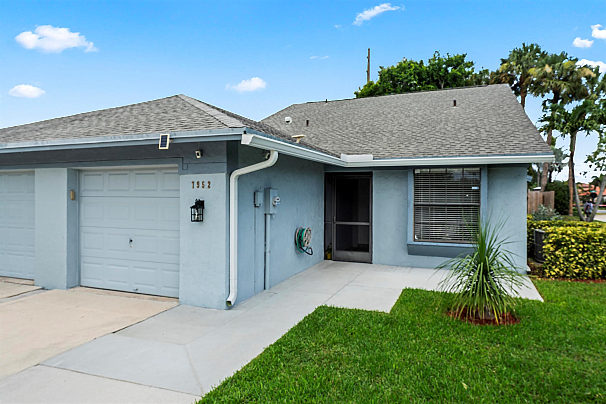This beautiful 3-bed, 2-bath villa is a must-see! Located on a quiet cul-de-sac in Arbor Glen, this updated home features a private screened patio and is just a short walk to the community pool and tennis courts.Enjoy the ultimate convenience with nearby access to the Florida Turnpike and I-95. You'll be minutes from shopping centers like the Wellington Green Mall, countless restaurants, and the stunning beaches of Palm Beach County. A perfect, move-in-ready home in a prime Lake Worth location!