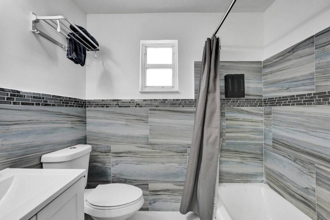 Hollywood 1-21 B - Residential