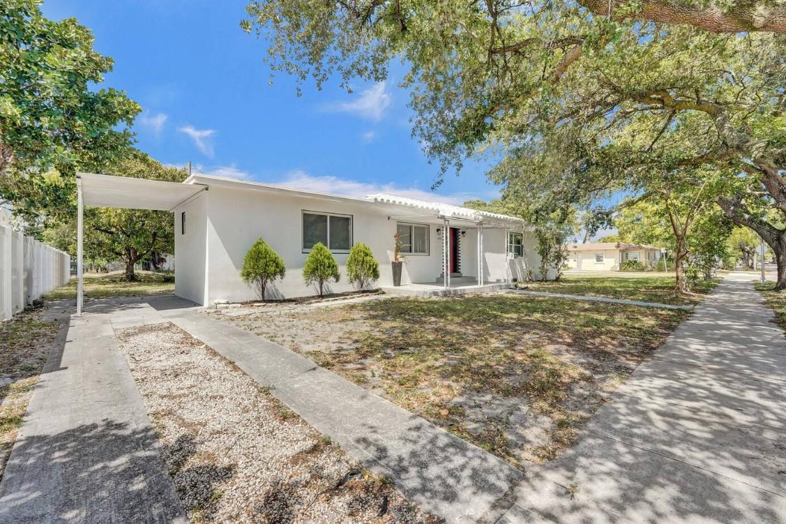 Hollywood 1-21 B - Residential