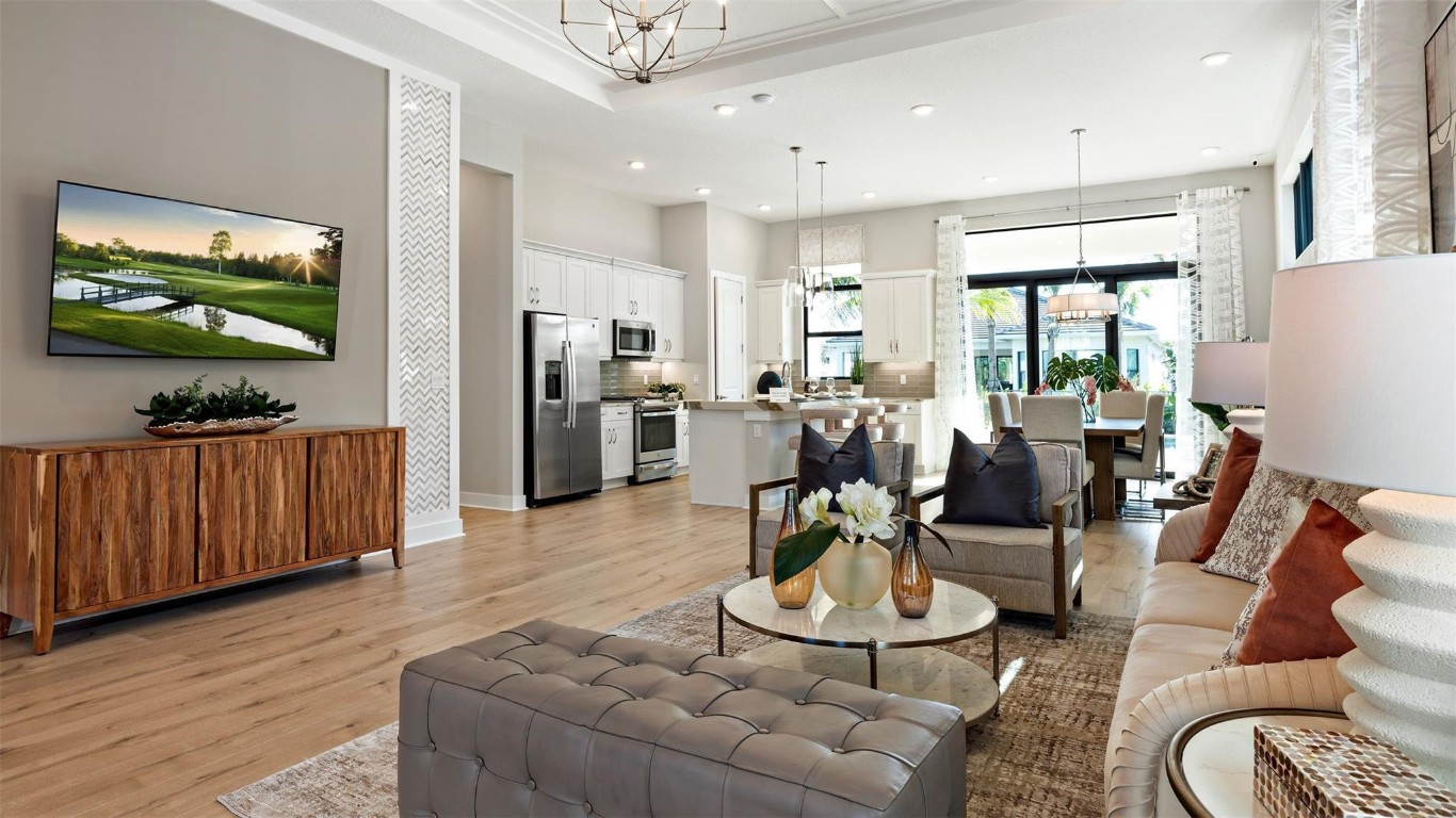 CRESSWIND PALM BEACH - Residential