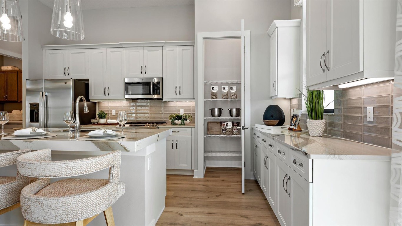 CRESSWIND PALM BEACH - Residential