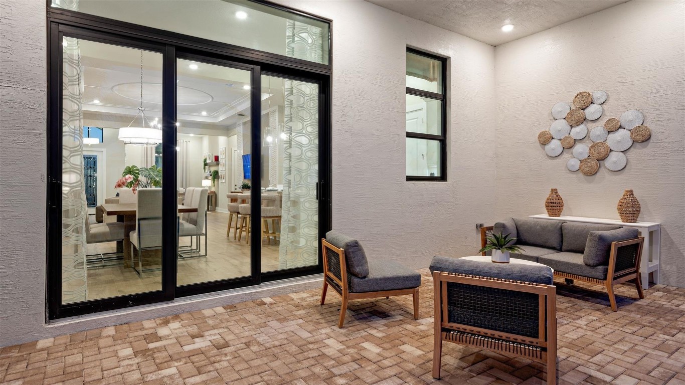 CRESSWIND PALM BEACH - Residential