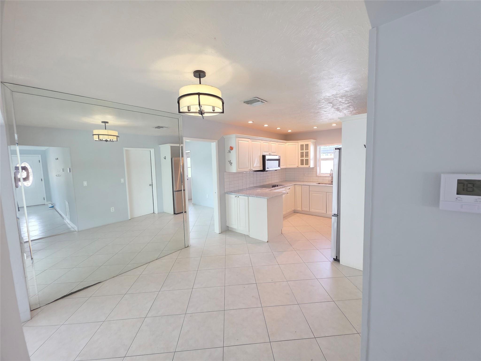 GARDEN ISLES SEC 7 - Residential Lease